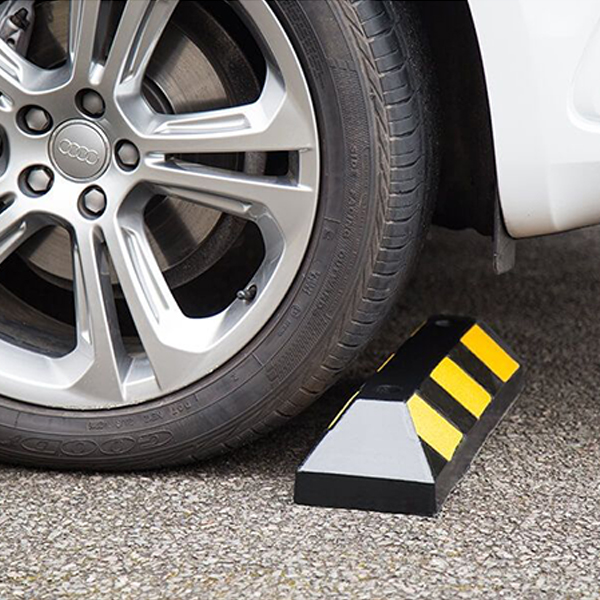 Yellow & Black Hard-Wearing Recycled Rubber Wheel Stop