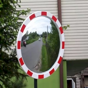  Highly Versatile Zinc-Plated Convex Road Mirror Reflective Edge